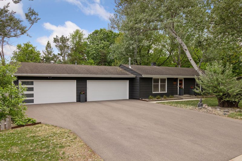 18201 Kathleene Dr, Minnetonka, MN 55345