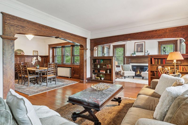 925 Lincoln Ave, Saint Paul, MN 55105