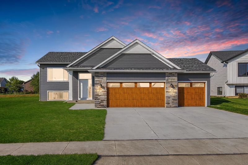 239 Stonelake Dr SE, Rochester, MN 55904