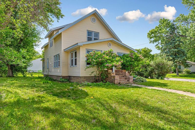 506 Fowler St, Faribault, MN 55021