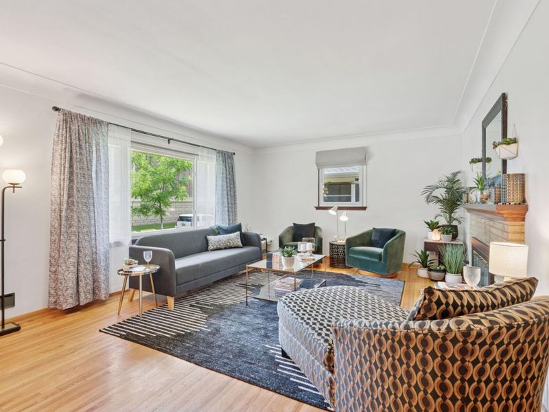 910 W 62nd St, Minneapolis, MN 55419
