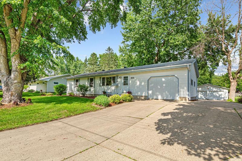 103 9th Ave SE, Faribault, MN 55021