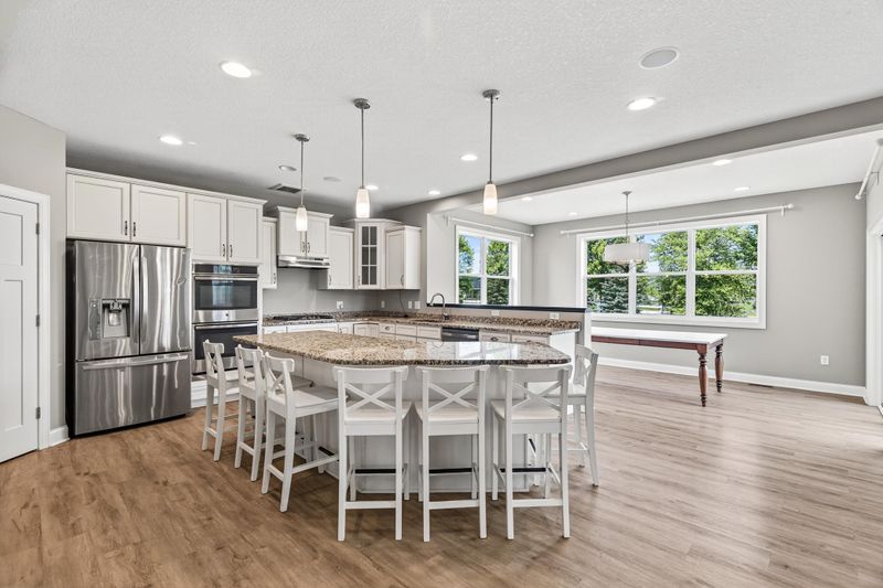 11104 4th St N, Lake Elmo, MN 55042