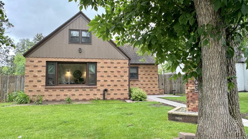 712 G St NE, Brainerd, MN 56401
