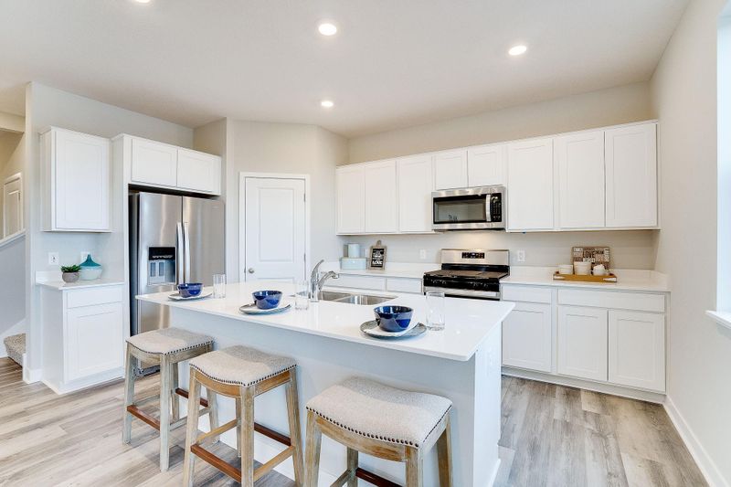 12577 Marshview Dr, Rogers, MN 55374
