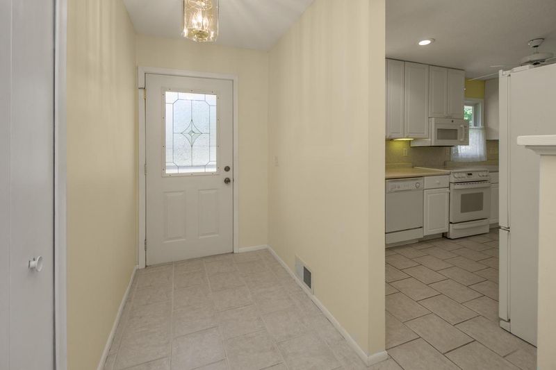4901 W 99th St, Bloomington, MN 55437