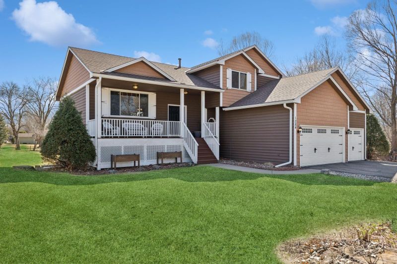 1284 Otter Ridge Rd, White Bear Twp, MN 55110