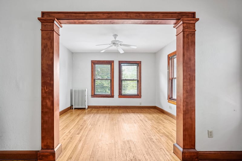 1812 Clinton Ave #203, Minneapolis, MN 55404