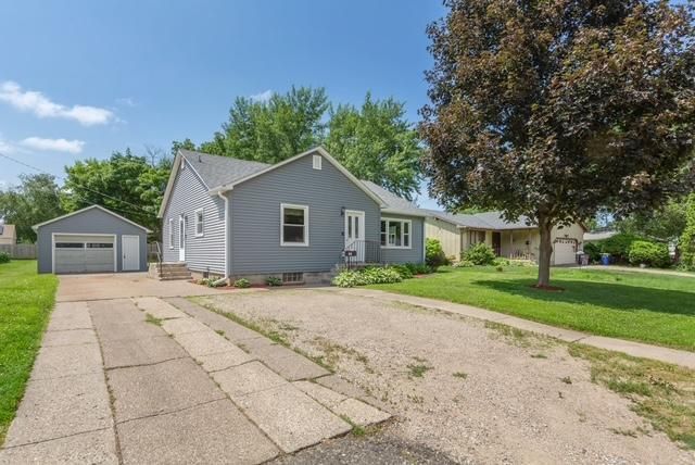 220 8th Ave SW, Faribault, MN 55021