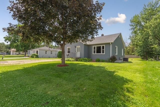 220 8th Ave SW, Faribault, MN 55021