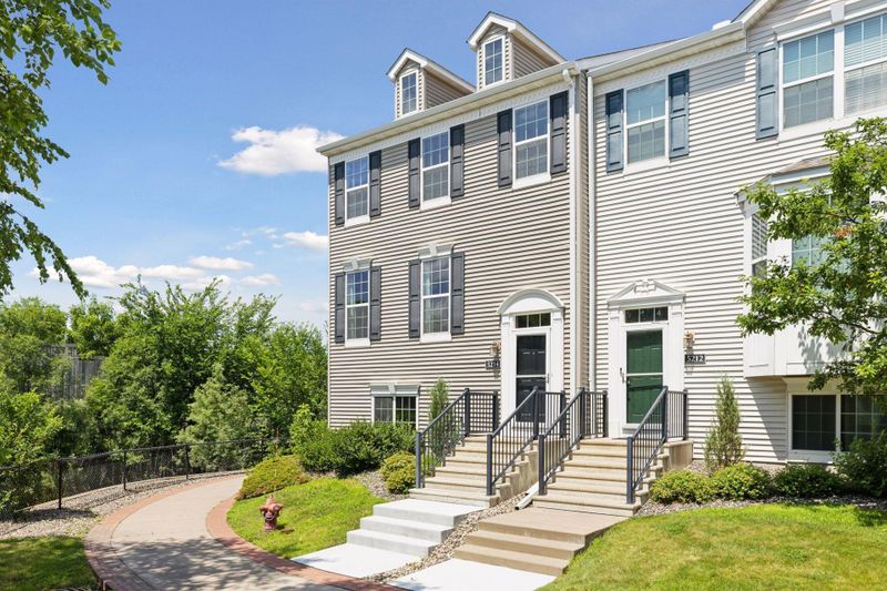 5214 Scott Ct, Robbinsdale, MN 55422