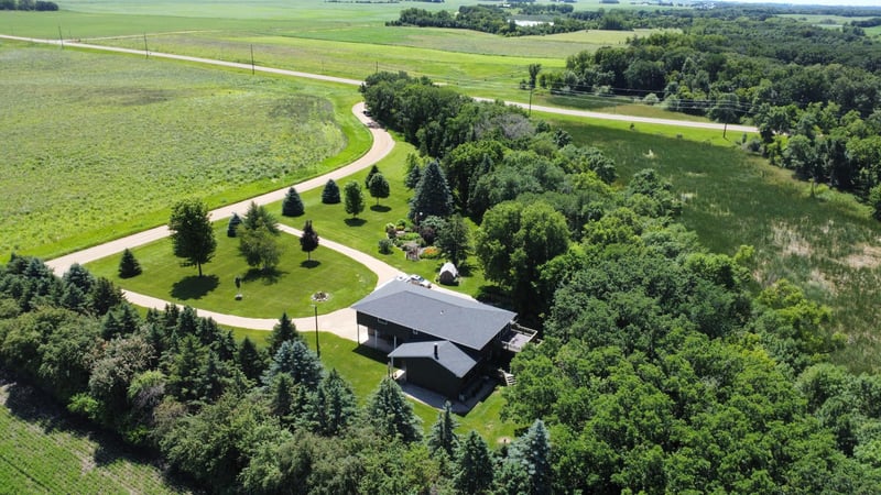 715 250th Ave, Fairmont, MN 56031