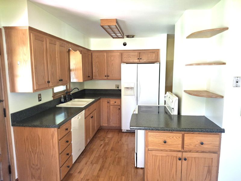 2325 16th Ave E, North Saint Paul, MN 55109