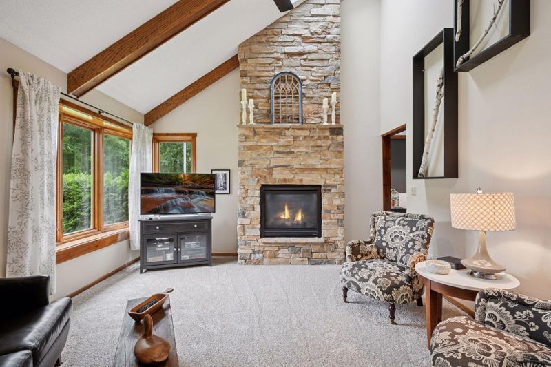420 Pleasant Crest Cir, Annandale, MN 55302