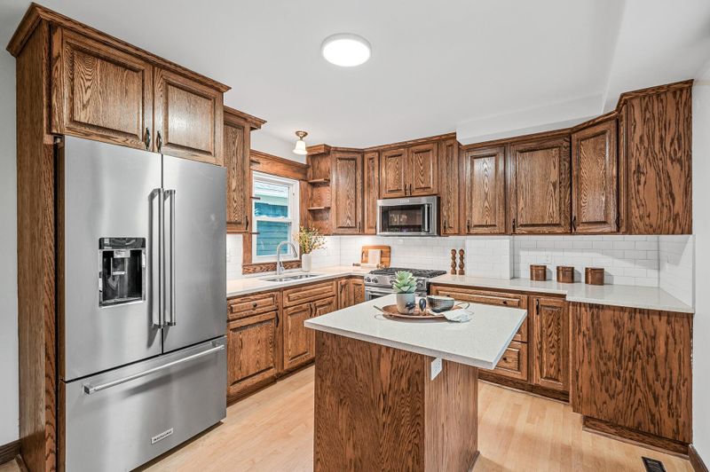 661 North St E, Saint Paul, MN 55106