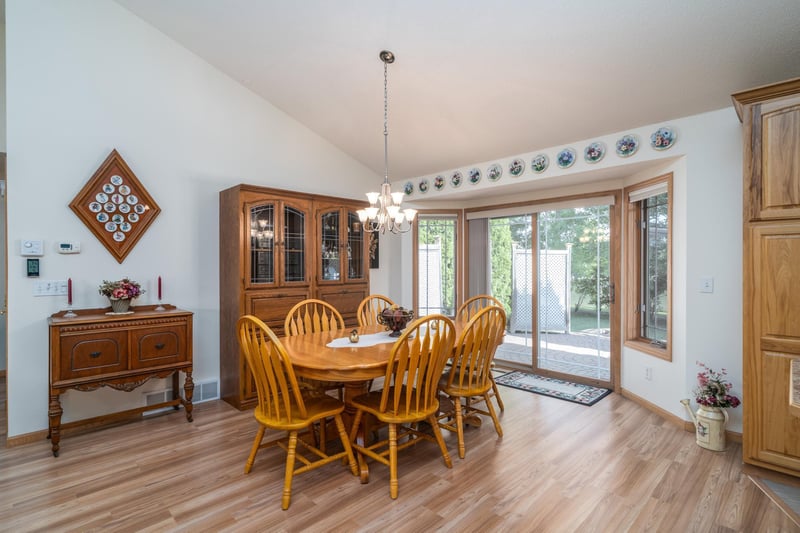521 Spruce Ln, Crookston, MN 56716