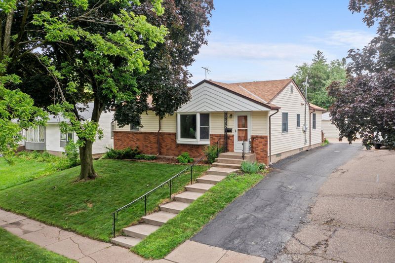1725 Orange Ave E, Saint Paul, MN 55106