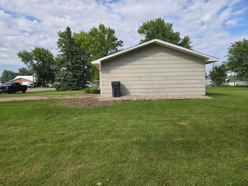 266 6th St, Hancock, MN 56244