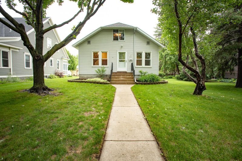 1007 Douglas St, Alexandria, MN 56308