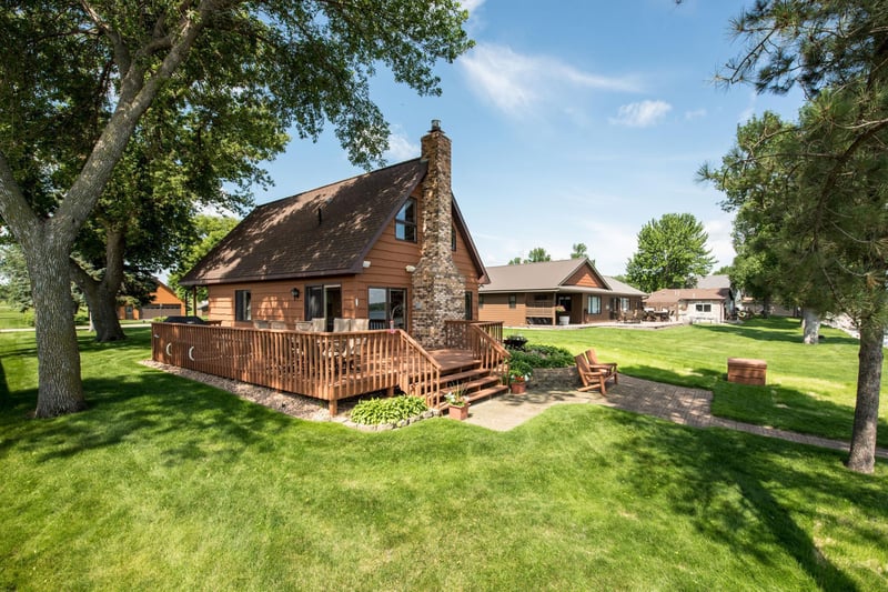 28832 S Shore Dr, Starbuck, MN 56381