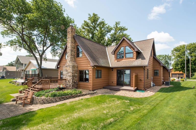 28832 S Shore Dr, Starbuck, MN 56381
