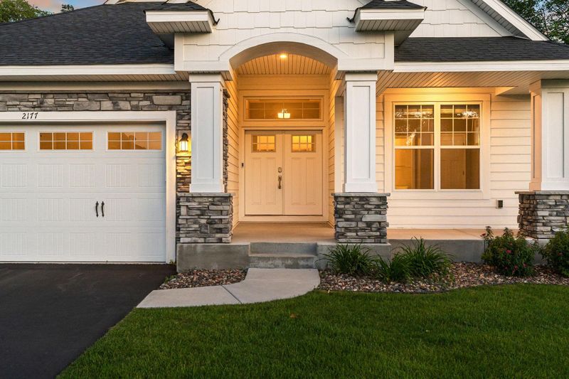 2177 Paisley Pa, Chanhassen, MN 55317