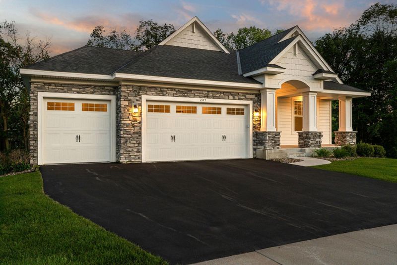 2177 Paisley Pa, Chanhassen, MN 55317