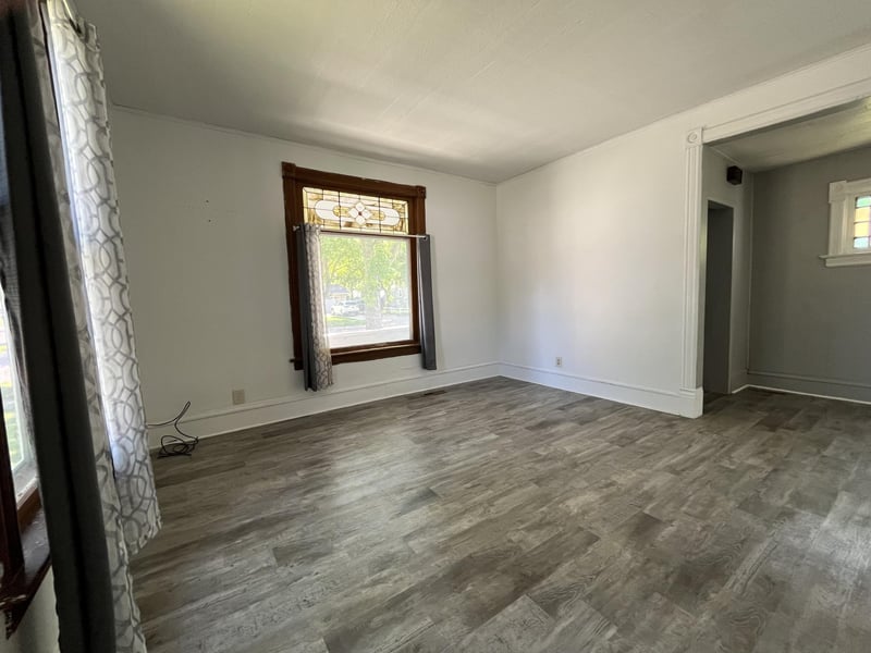 1364 5th Ave N, Windom, MN 56101