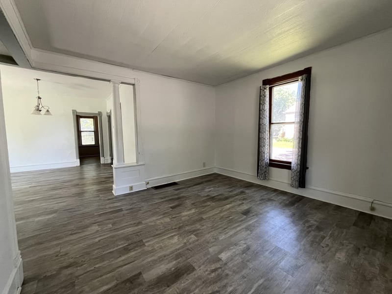 1364 5th Ave N, Windom, MN 56101
