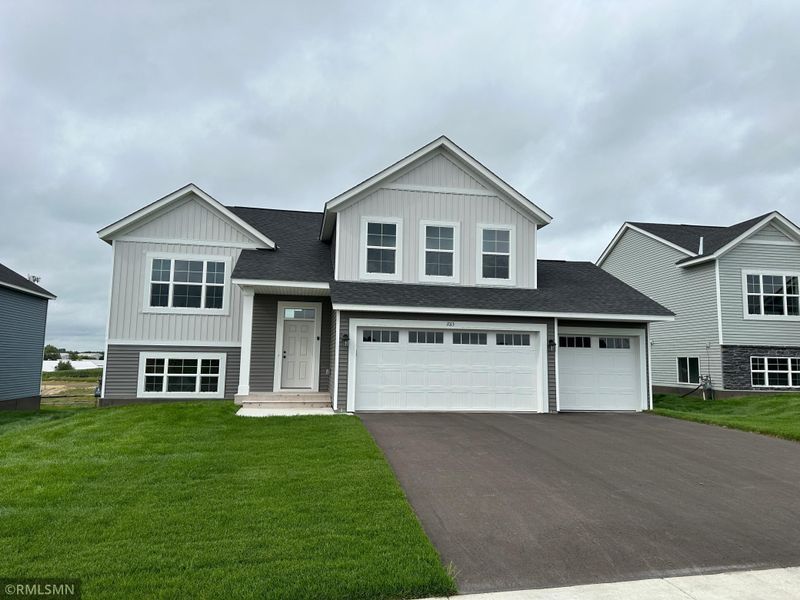 1013 2nd St NW, Delano, MN 55328