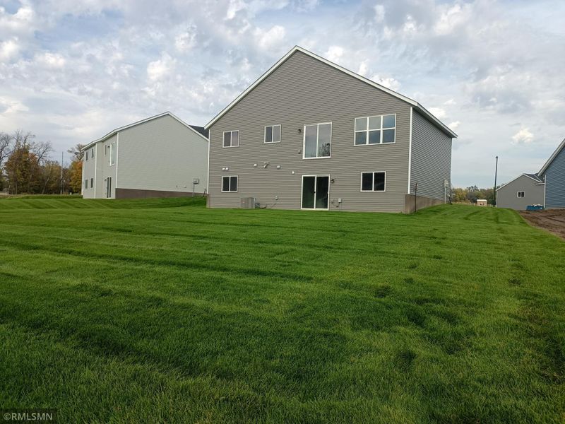 1103 Otto Dr N, Delano, MN 55328