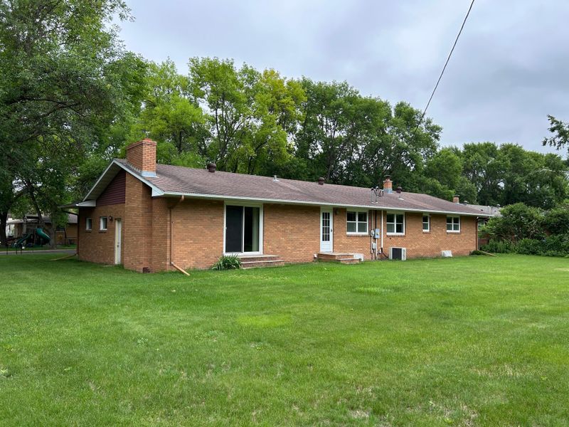 402 6th St NE, Barnesville, MN 56514
