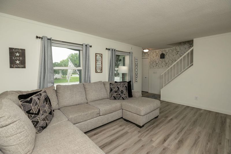 402 7th St SE, Stewartville, MN 55976