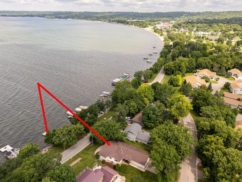 1114 S Lakeshore Dr, Glenwood, MN 56334