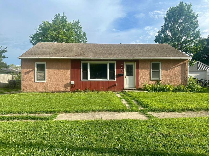 630 Dover St, Worthington, MN 56187