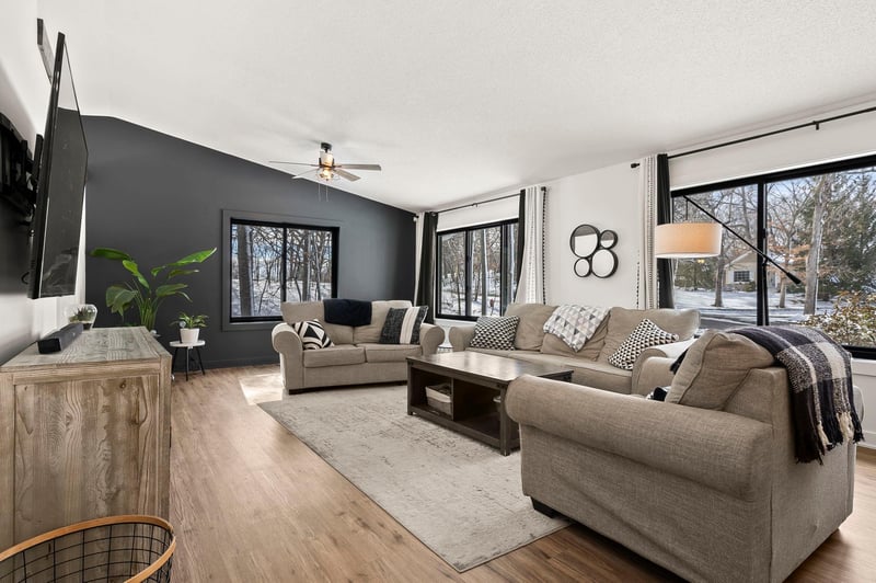 105 Park Ln S, Hopkins, MN 55305