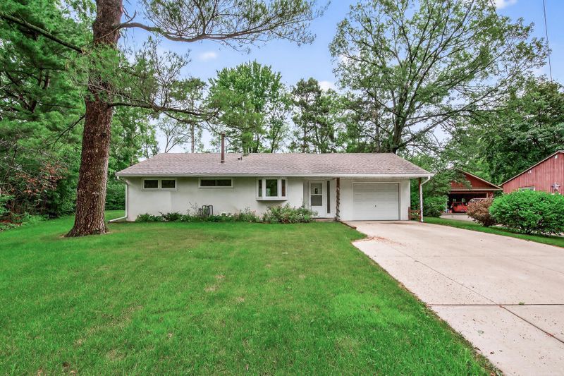 84 West Rd, Circle Pines, MN 55014