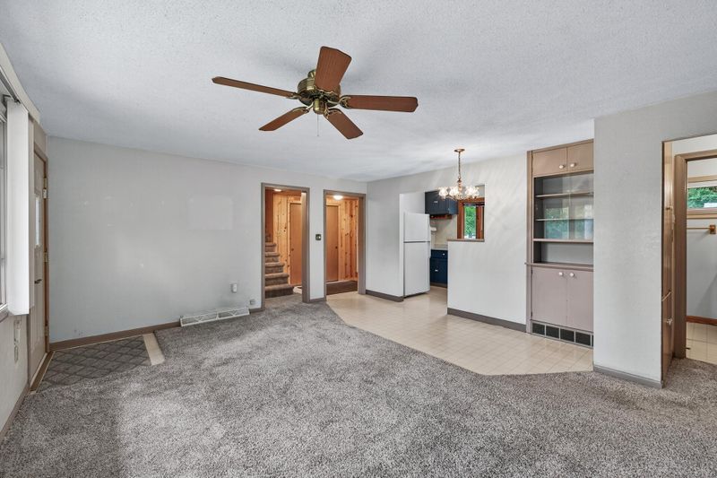 84 West Rd, Circle Pines, MN 55014