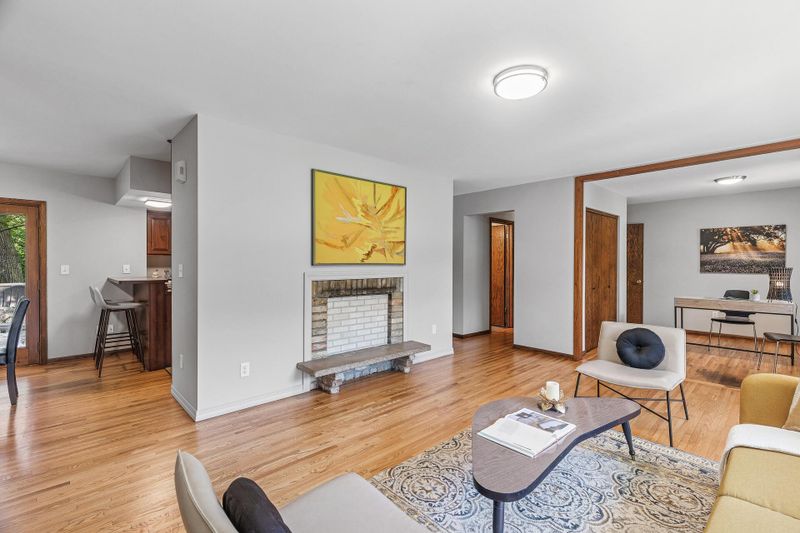 1437 Wisconsin Ave N, Golden Valley, MN 55427