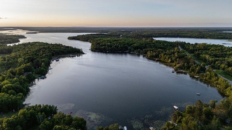 27574 S Bay Ln, Cohasset, MN 55721