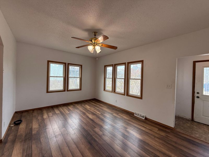 708 5th Ave, Madison, MN 56256