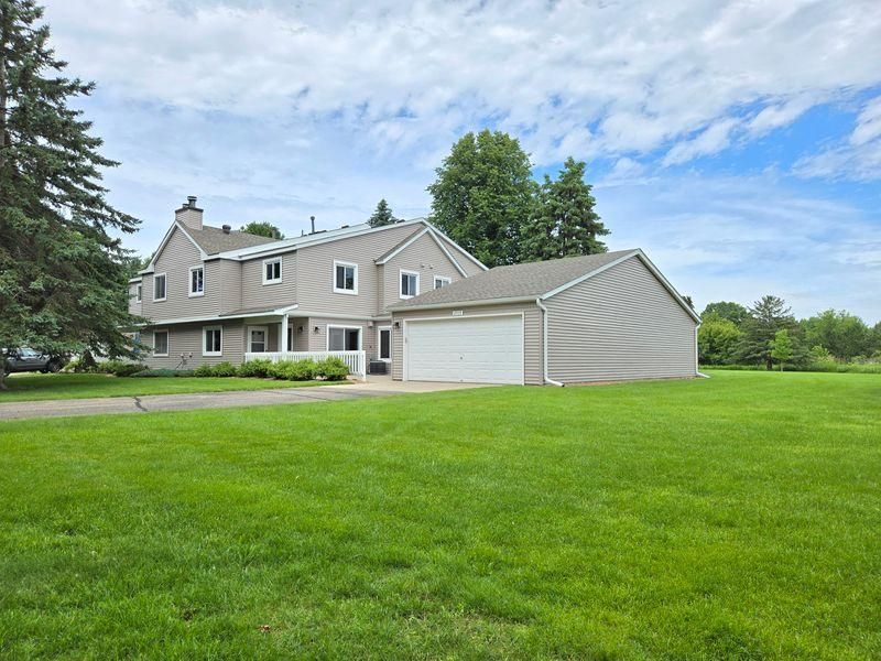 2539 Wimbledon Pl, Woodbury, MN 55125