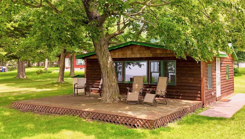21393 324th Pl, Isle, MN 56342