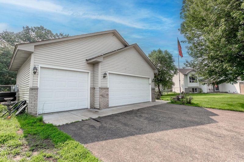 4417 231st Ct NW, Saint Francis, MN 55070