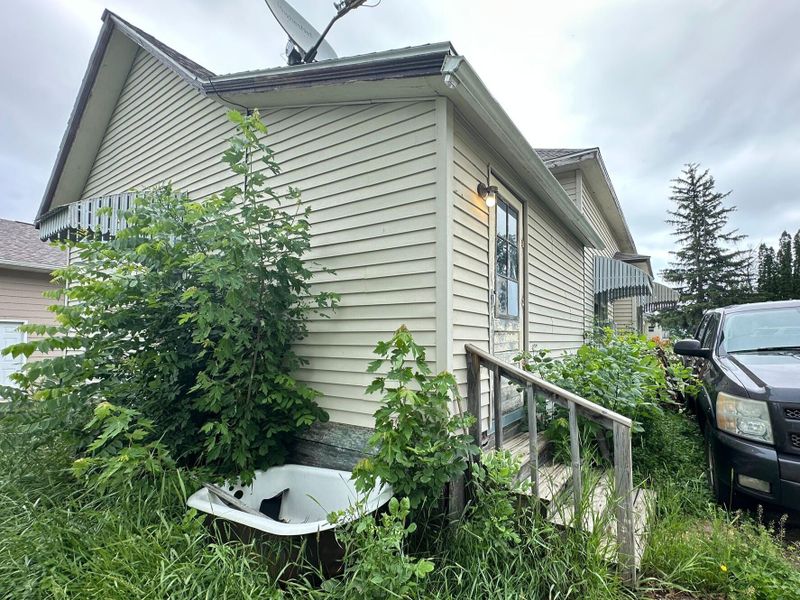 203 S 4th St, Beaver Creek, MN 56116