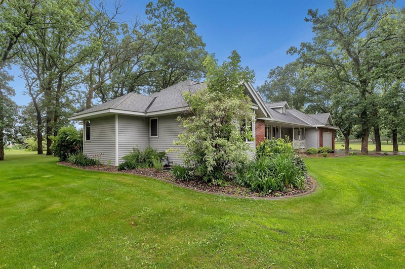 24121 County Road 75, Saint Augusta, MN 56301