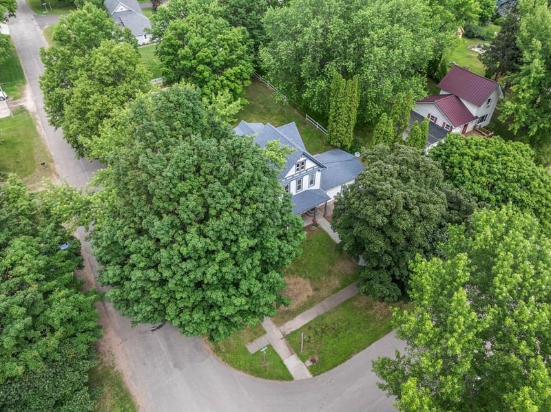 202 Cedar St, Pepin, WI 54759