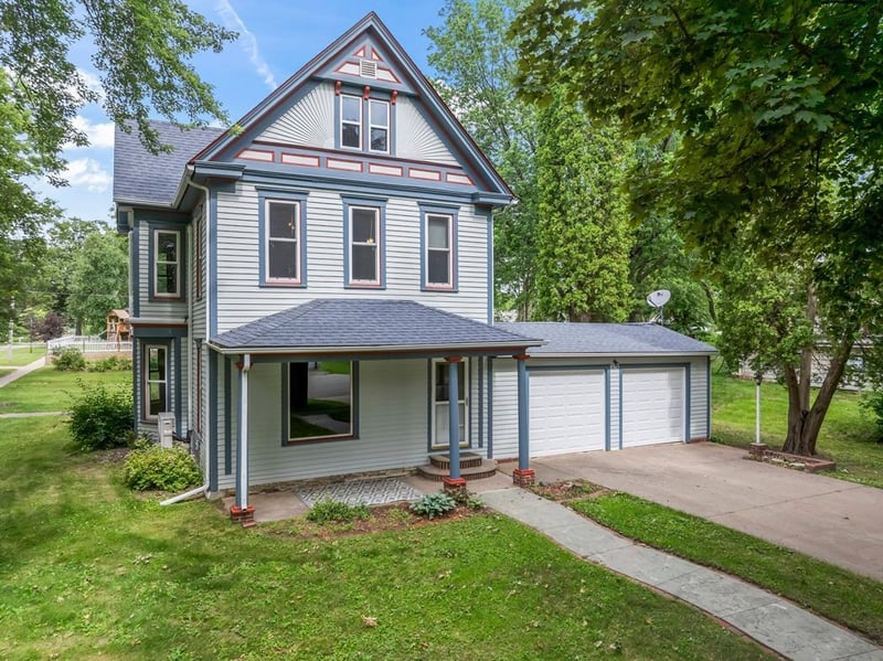 202 Cedar St, Pepin, WI 54759