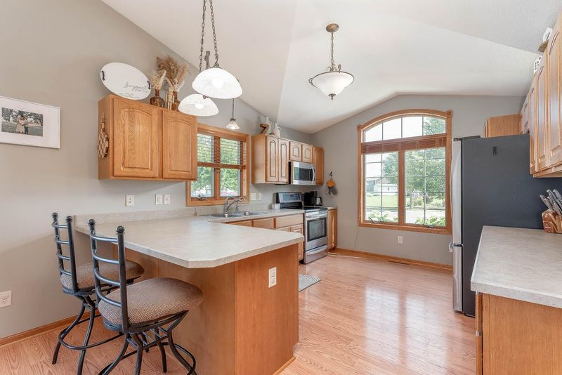 133 Copperfield Dr, Mankato, MN 56001
