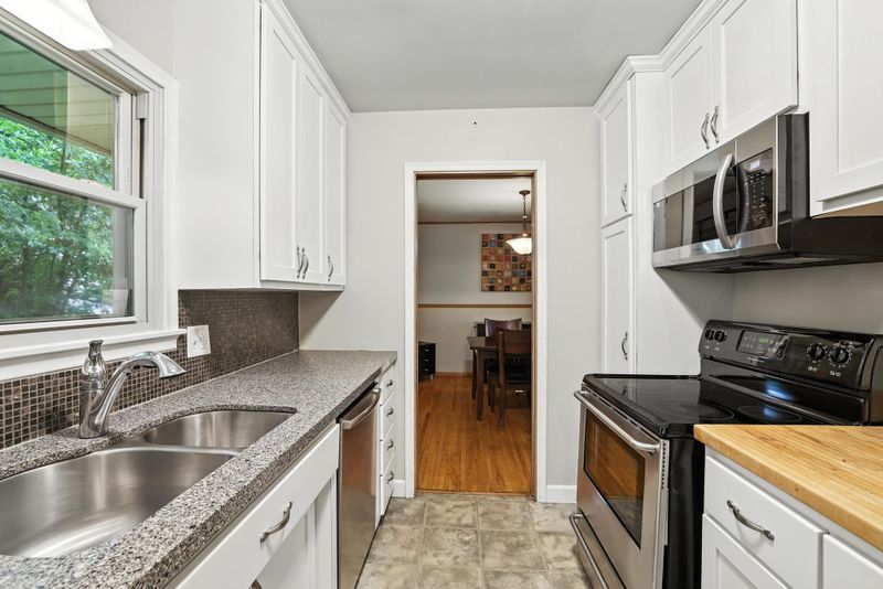 3890 Van Dyke St, White Bear Lake, MN 55110